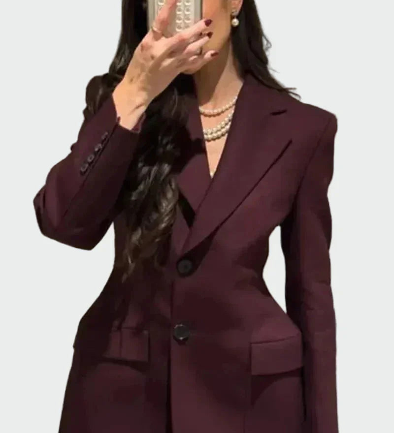 Nikol - Sako z Impresivnim Krojem in Gumbi