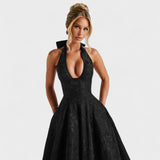 Julieta – Midi obleka s halter izrezom" could be rewritten as "Julieta – Midi obleka s halter vratnim izrezom.