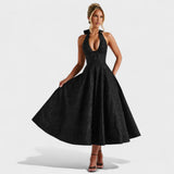 Julieta – Midi obleka s halter izrezom" could be rewritten as "Julieta – Midi obleka s halter vratnim izrezom.