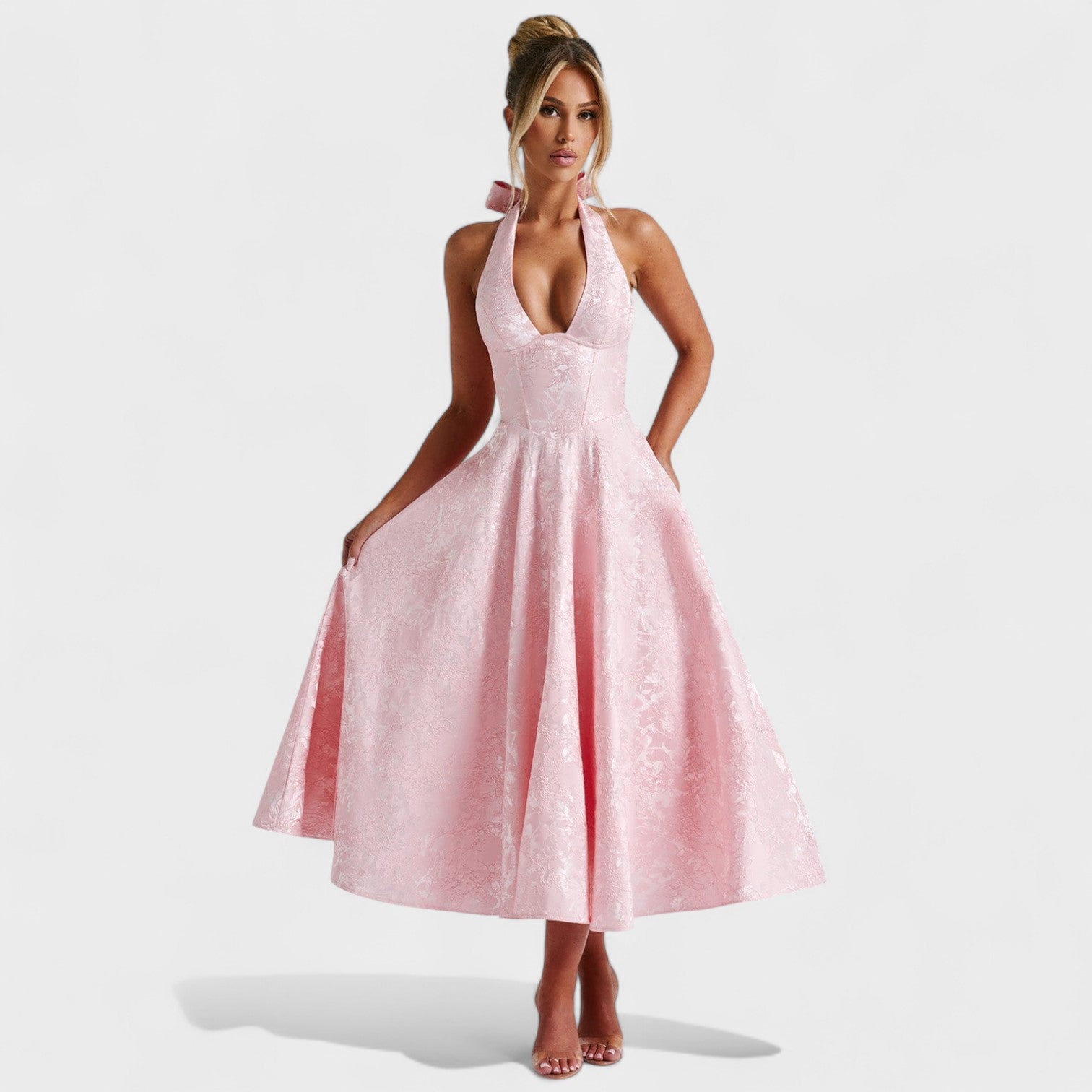 Julieta – Midi obleka s halter izrezom" could be rewritten as "Julieta – Midi obleka s halter vratnim izrezom.