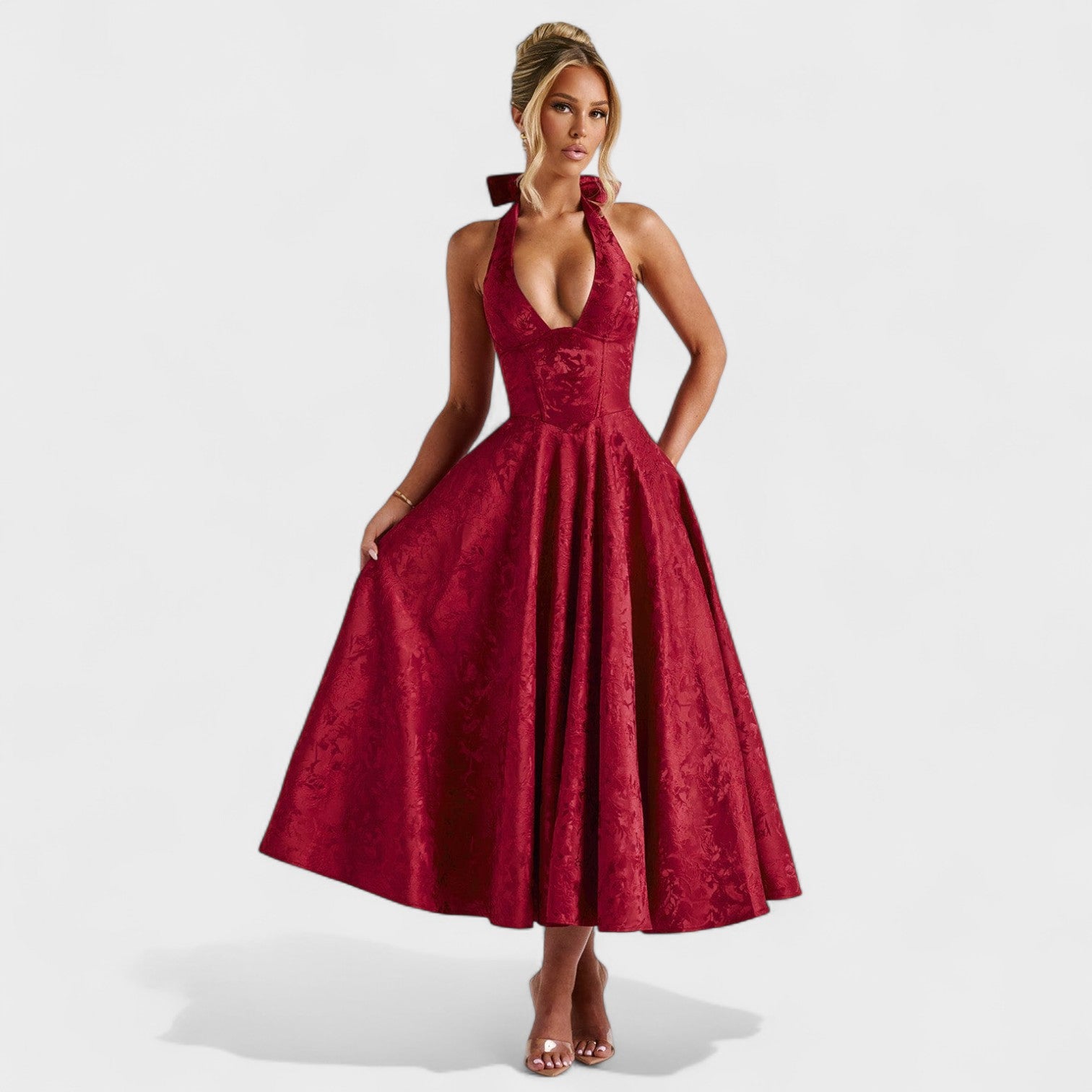 Julieta – Midi obleka s halter izrezom" could be rewritten as "Julieta – Midi obleka s halter vratnim izrezom.